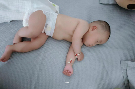 济南3个月宝宝怎么抱